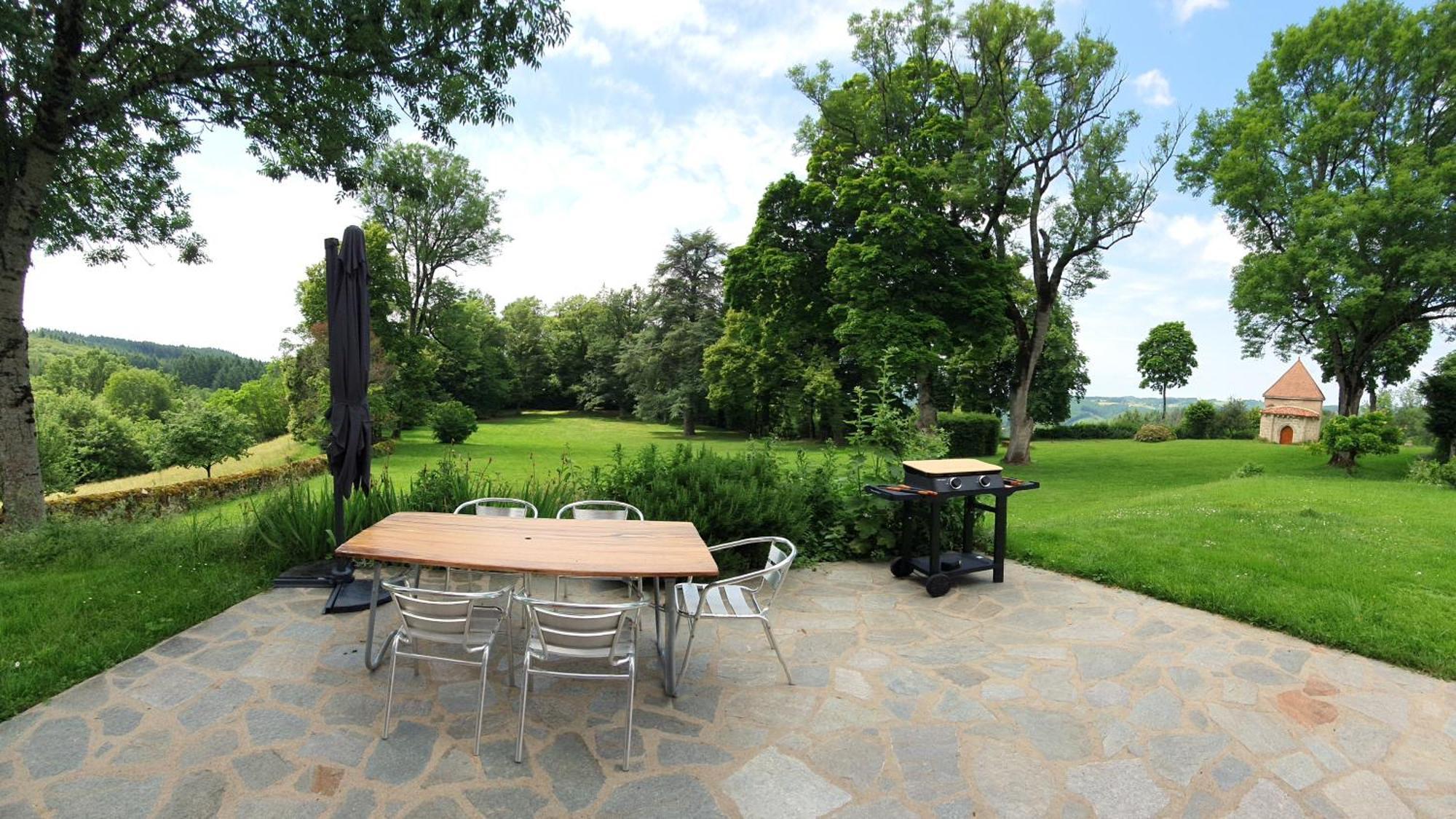 Saint-Victor-MontvianeixDomaine De Montvianeix住宿加早餐旅馆 外观 照片